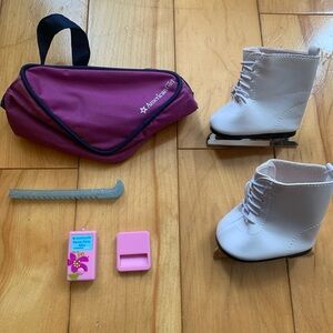 American Girl GOTY 2008 Mia Accessories